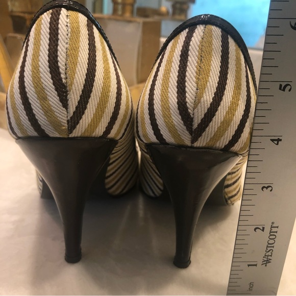 Tribeca peep-toe pumps, large rhinestone bling, white, gold, brown stripes, Sz 7 - Picture 9 of 13